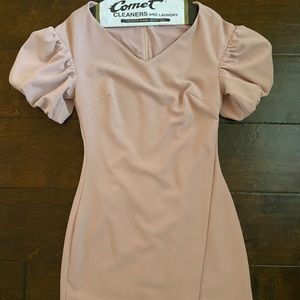 Elliatt pink/mauve puff sleeve dress; size small.